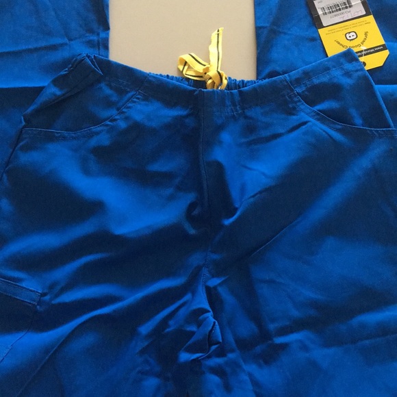 SM Medical Scrub Set - Picture 8 of 8